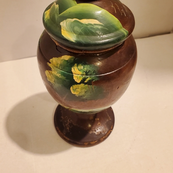 The Unbranded Brand Other - Small Decorative Wooden Urn With Lid